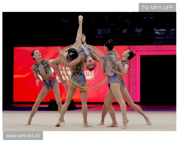 乔丹训练室里安静得吓人，跟外面party场怎么两个人似的