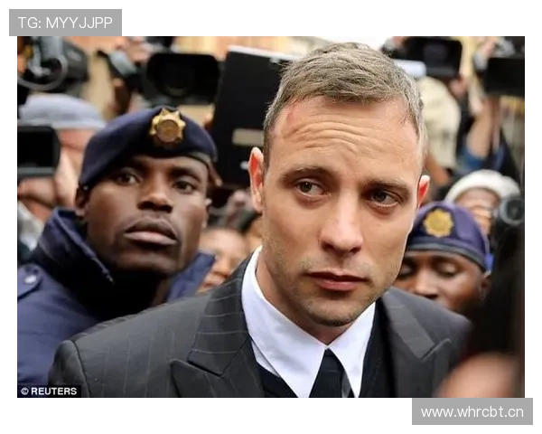 刷到奥斯卡·皮斯托瑞斯家里晚餐照，餐桌比我全年工资还长